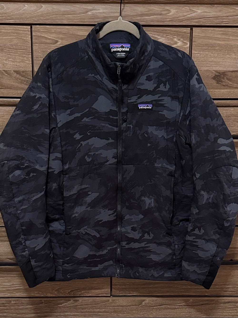 Patagonia Nano-Air Jacket Size Large El Nino Camo: Black